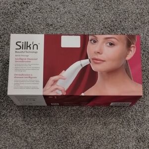 ReVit Prestige White Dermabrasion Tool